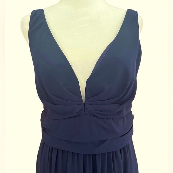 Lulu’s Ruched A-Line Chiffon Pleated Navy Blue Gown /Maxi dress size L - Picture 4 of 13